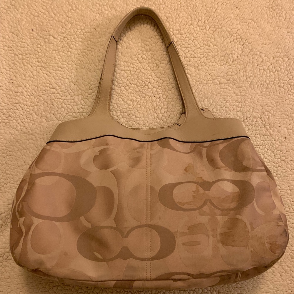 Coach purse in the color cream - Picture 2 of 7